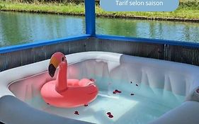Cottage Flottant Jacuzzi Prive En Option Gamme Superieure